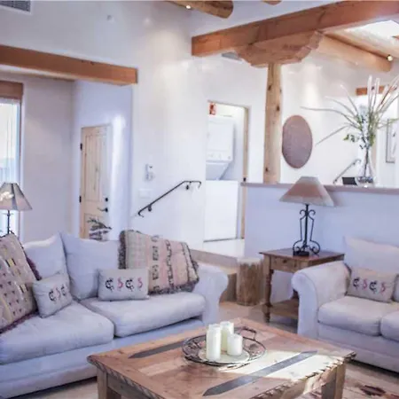 Bishop's K Three-bedroom Apartment