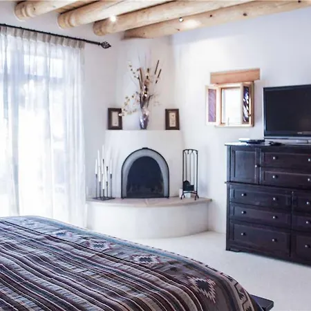 Bishop's K Three-bedroom Apartment